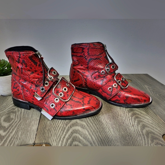 TOPSHOP Alex front zip ankle boots. Red snakeskin with buckles. Size 6.5 - Picture 2 of 10